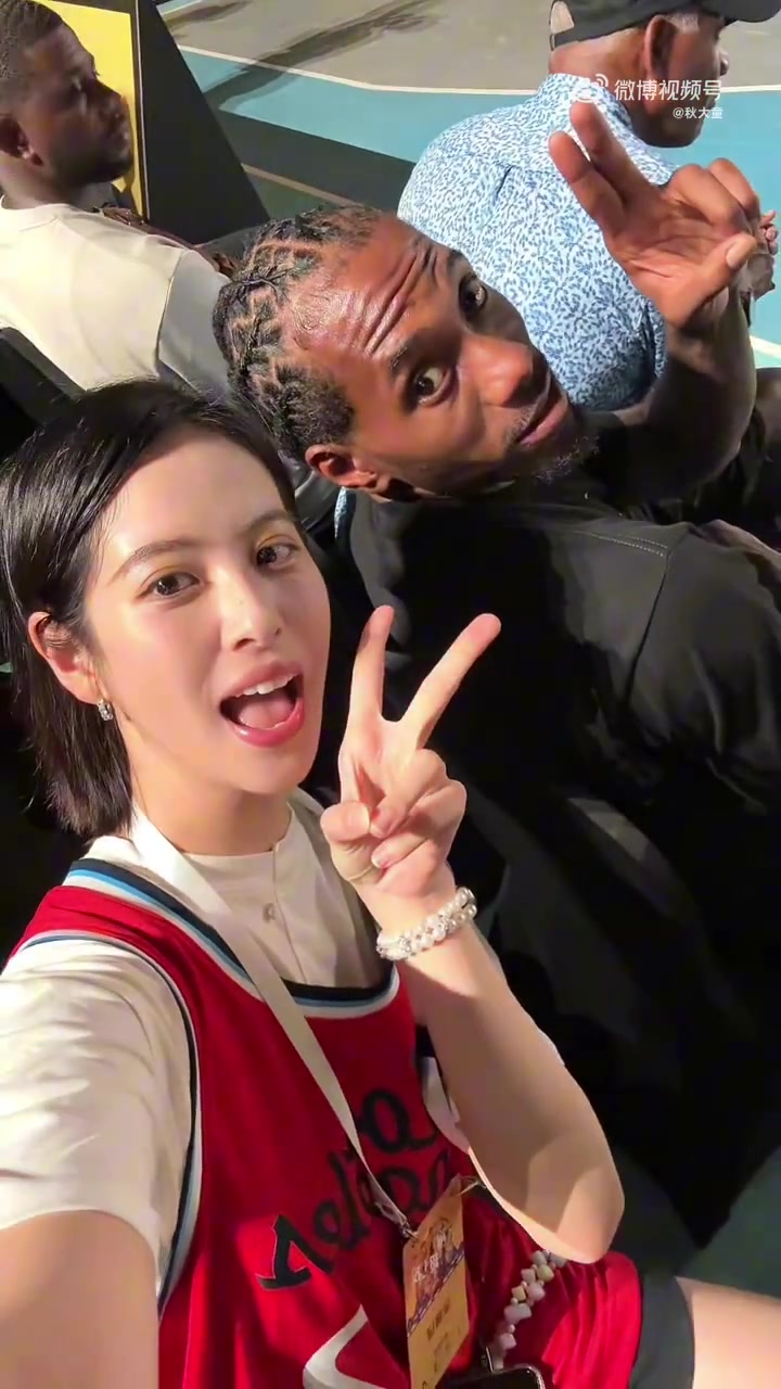 KOK体育平台-美女主持人分享幕后花絮：i人小卡广东行，亲身体验咏春拳魅力