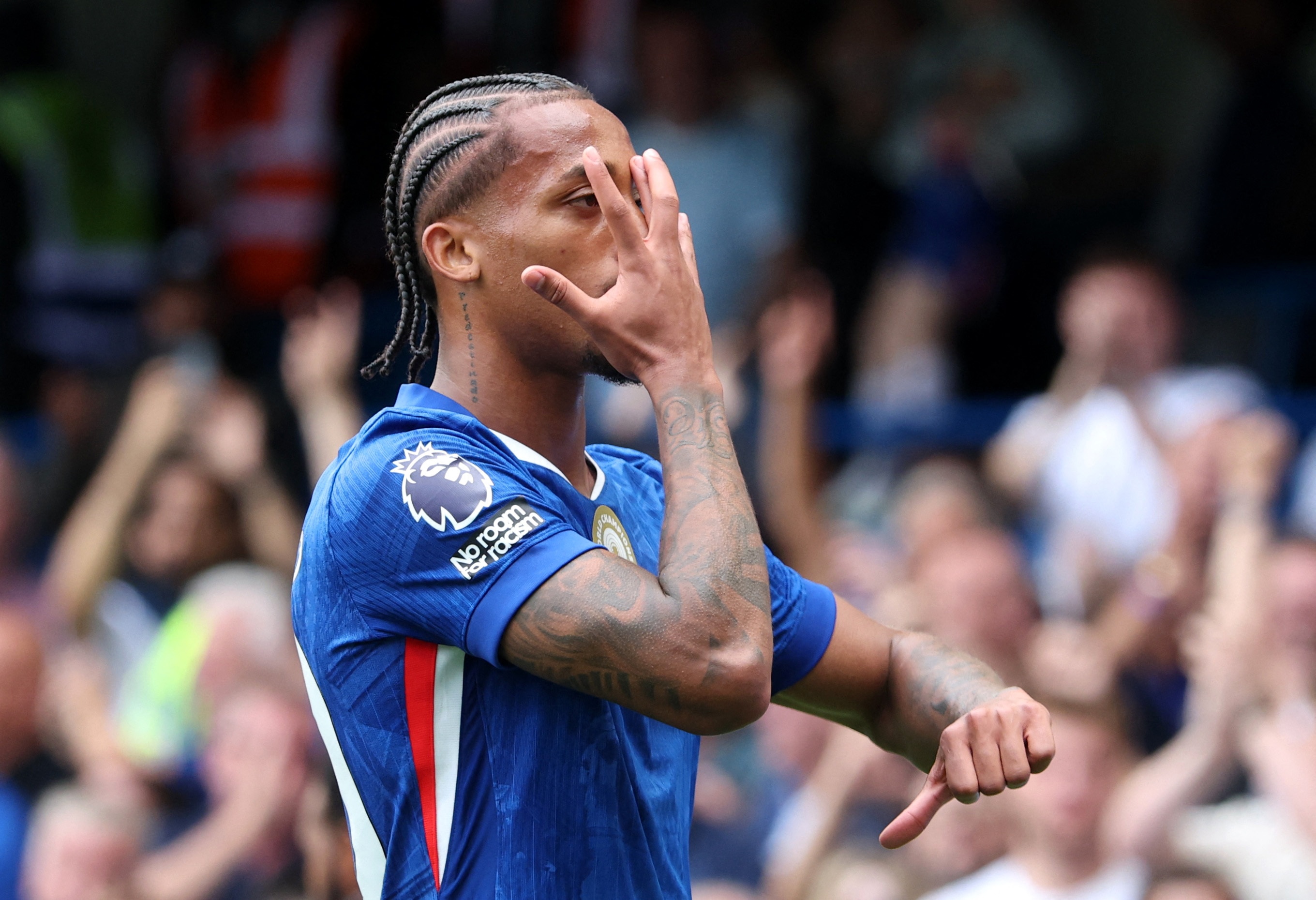 若昂-佩德罗：我认为穆尼斯踩到了查洛巴，我的手球不是故意的