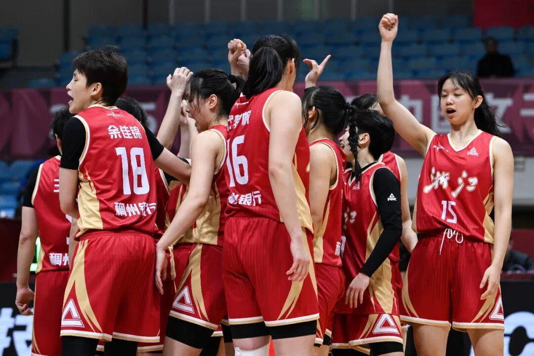 KOK体育-【WCBA联赛】第十六轮｜拼到最后，浙江稠州银行66-71憾负北京首钢园
